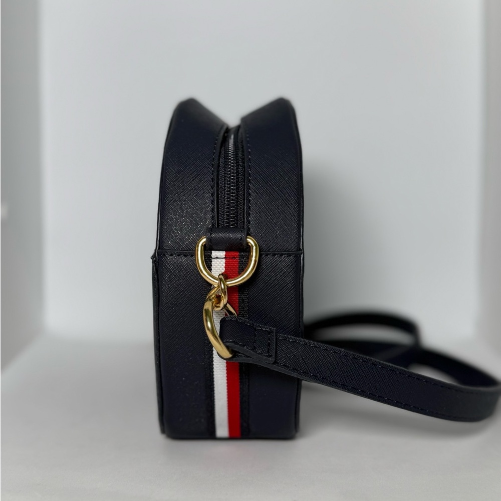 Tommy Hilfiger Joy II Canteen Crossbody Bag/ Navy - Picture 2 of 9